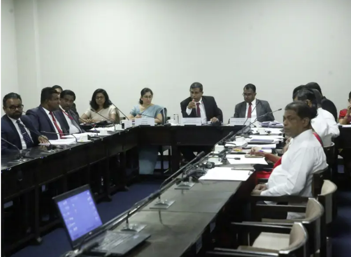இலங்கை சிவில் விமானப் போக்குவரத்து – கோப் குழு வழங்கியுள்ள ஆலோசனை இலங்கை சிவில் விமானப் போக்குவரத்து – கோப் குழு வழங்கியுள்ள ஆலோசனை
