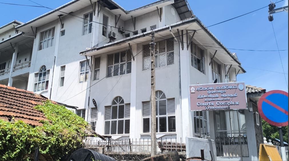 திருகோணமலையில் மனைவியை கொலை செய்த கணவனுக்கு மரண தண்டனை திருகோணமலையில் மனைவியை கொலை செய்த கணவனுக்கு மரண தண்டனை
