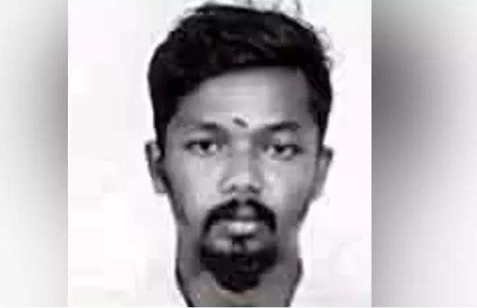 காதல் விவகாரம்: மதுரையில் காரை ஏற்றி வாலிபர் கொலை காதல் விவகாரம்: மதுரையில் காரை ஏற்றி வாலிபர் கொலை