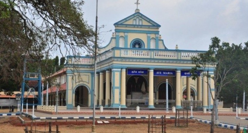 மன்னாரில் வருடாந்த மடு திருவிழாவில் பெருமளவான பக்தர்கள் பங்கேற்பு