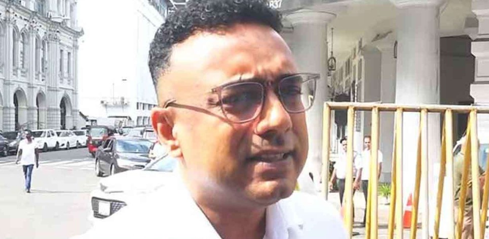 முன்னாள் அமைச்சர் மனுஷவிடம் 08 மணித்தியாலங்கள் வாக்கு மூலம்