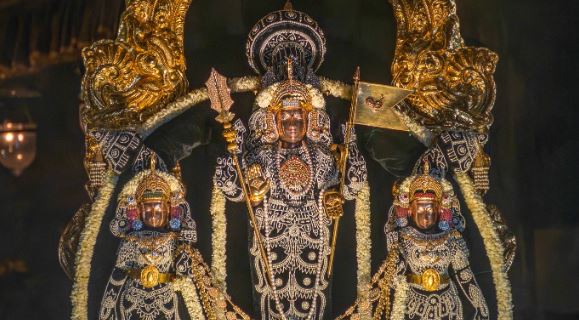 நல்லூர் திருவிழா – கைலாச வாகனத்தில் காட்சியளித்த முருகன்