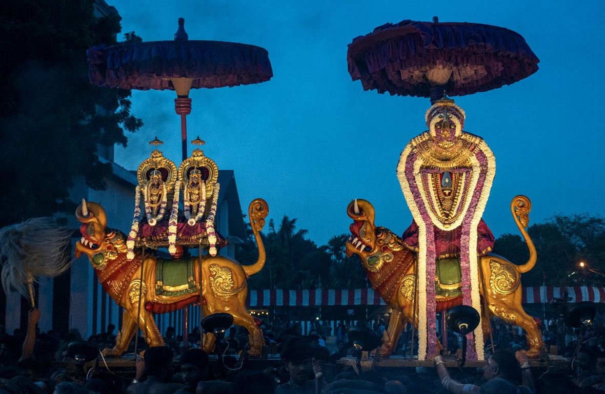 மகர வாகனத்தில் எழுந்தருளிய நல்லூரான் மகர வாகனத்தில் எழுந்தருளிய நல்லூரான்