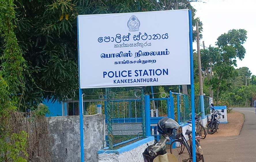 யாழில் இலஞ்ம் பெற முயற்சித்த அதிகாரி – வசமாக மாட்டிவிட்ட சந்தேகநபர் யாழில் இலஞ்ம் பெற முயற்சித்த அதிகாரி – வசமாக மாட்டிவிட்ட சந்தேகநபர்