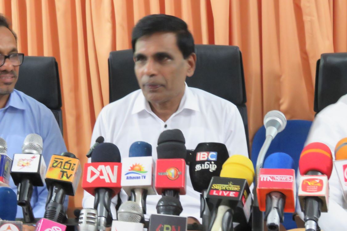 நாட்டில் 4 ஆயிரம் சிறுர்கள் பாதுகாப்பற்ற நிலையில் – பொதுமக்கள் பாதுகாப்பு அமைச்சர் தகவல்