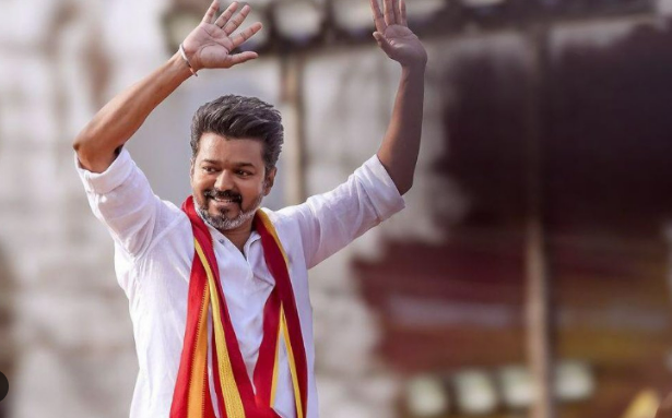 போலி ‘like’ காட்டி தமிழக மக்களை ஏமாற்றியுள்ள விஜய் போலி ‘like’ காட்டி தமிழக மக்களை ஏமாற்றியுள்ள விஜய்