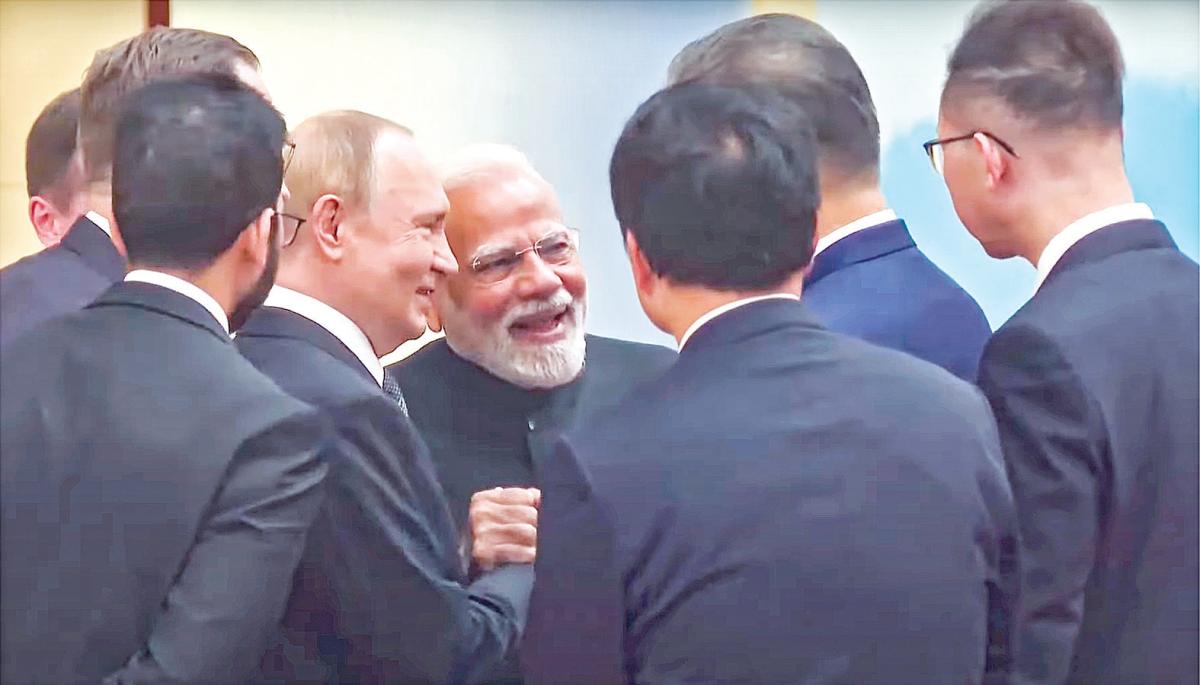 சீன சமூக வலைதளங்களில் முதலிடம் பிடித்த மோடி சீன சமூக வலைதளங்களில் முதலிடம் பிடித்த மோடி