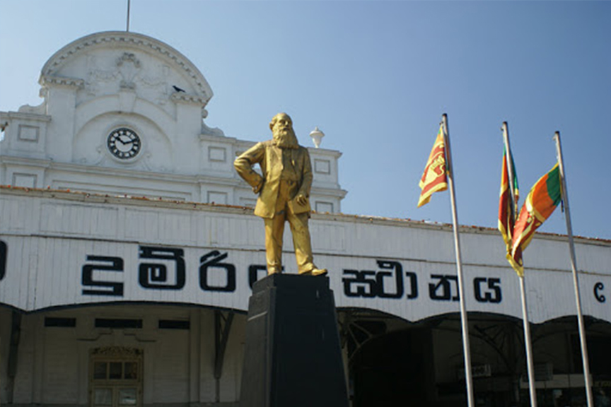 கோட்டை ரயில் நிலையத்துக்கு புதுப்பொலிவு கொடுக்க தயாராகும் அரசாங்கம் கோட்டை ரயில் நிலையத்துக்கு புதுப்பொலிவு கொடுக்க தயாராகும் அரசாங்கம்