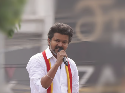 மிரட்டி பார்க்கிறீங்களா? தமிழக முதல்வருக்கு எச்சரிக்கை விடுத்த விஜய் மிரட்டி பார்க்கிறீங்களா? தமிழக முதல்வருக்கு எச்சரிக்கை விடுத்த விஜய்