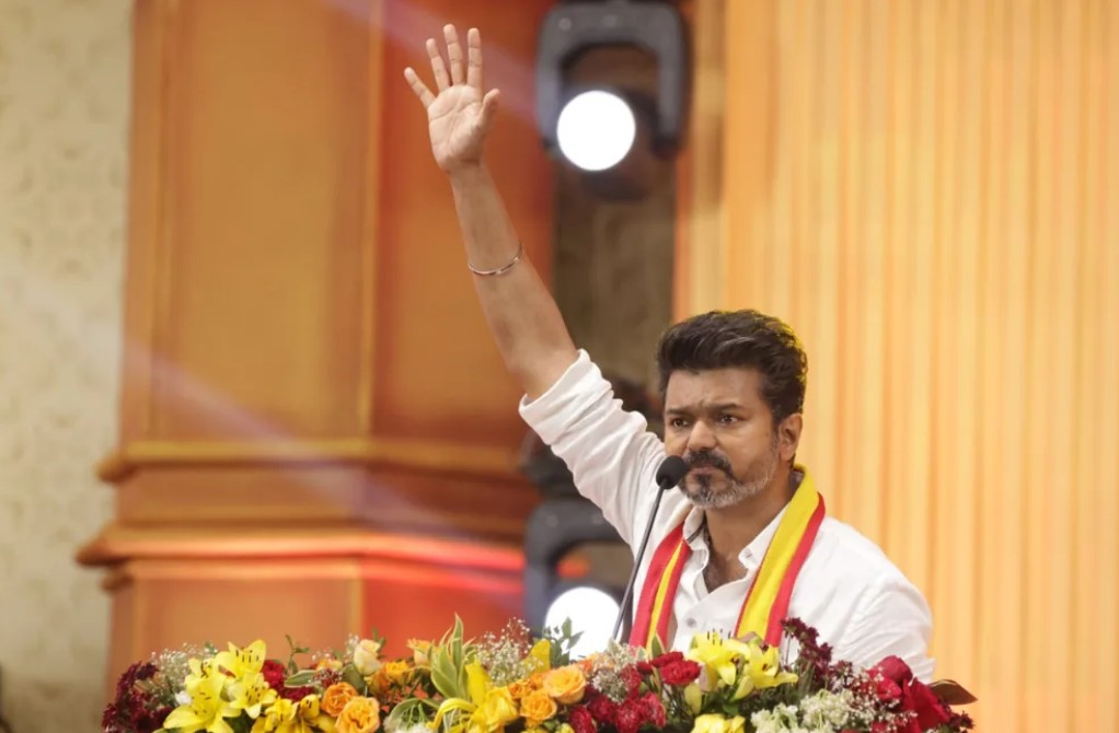 தவெக மீது தமிழக அரசியலில் இதுவரை இல்லாத நிபந்தனைகள் – விஜய் ஆதங்கம் தவெக மீது தமிழக அரசியலில் இதுவரை இல்லாத நிபந்தனைகள் – விஜய் ஆதங்கம்