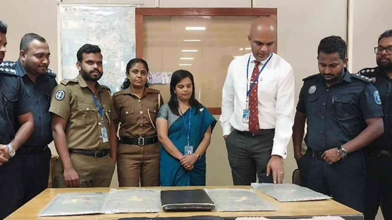 விமான நிலையத்தில் 05 கோடி ரூபாவுக்கும் அதிக பெறுமதியான போதைப்பொருளுடன் இருவர் கைது