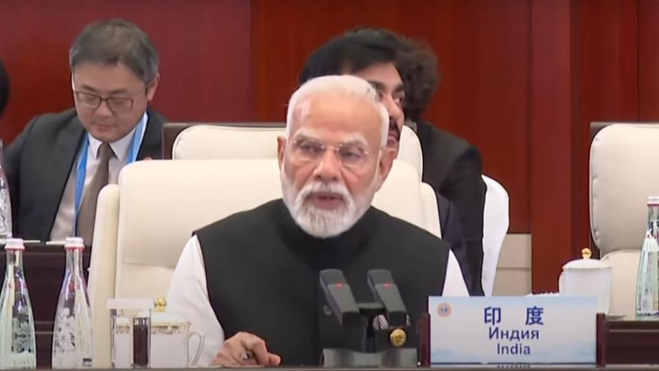 பயங்கரவாதத்தை சில நாடுகள் வெளிப்படையாக ஆதரிப்பதாக பிரதமர் மோடி குற்றச்சாட்டு பயங்கரவாதத்தை சில நாடுகள் வெளிப்படையாக ஆதரிப்பதாக பிரதமர் மோடி குற்றச்சாட்டு
