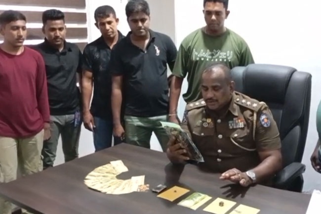 பல மில்லியன் ரூபா பெறுமதியான போதைப்பொருளுடன் இருவர் கைது பல மில்லியன் ரூபா பெறுமதியான போதைப்பொருளுடன் இருவர் கைது