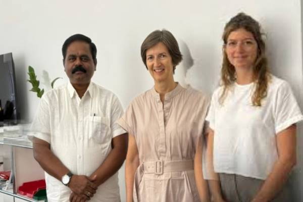 சுவிஸ் தூதுவரை சந்தித்து கலந்துரையாடிய சிறீதரன் எம்.பி. சுவிஸ் தூதுவரை சந்தித்து கலந்துரையாடிய சிறீதரன் எம்.பி.