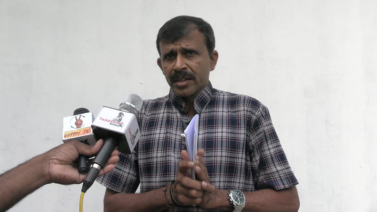 வலிகாமம் வடக்கு பகுதியில் பொது மக்களுடைய காணிகளை விடுவிக்காத அரசாங்கம்: எழுந்துள்ள குற்றச்சாட்டு வலிகாமம் வடக்கு பகுதியில் பொது மக்களுடைய காணிகளை விடுவிக்காத அரசாங்கம்: எழுந்துள்ள குற்றச்சாட்டு