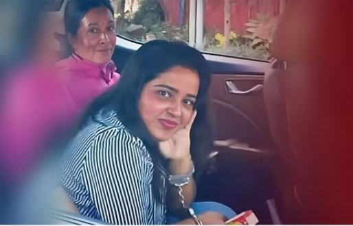 கொலை செய்ய வந்த இடத்தில் பணம் கொடுத்து உதவிய இஷாரா செவ்வந்தி – விசாரணையில் வெளிவந்த தகவல் கொலை செய்ய வந்த இடத்தில் பணம் கொடுத்து உதவிய இஷாரா செவ்வந்தி – விசாரணையில் வெளிவந்த தகவல்
