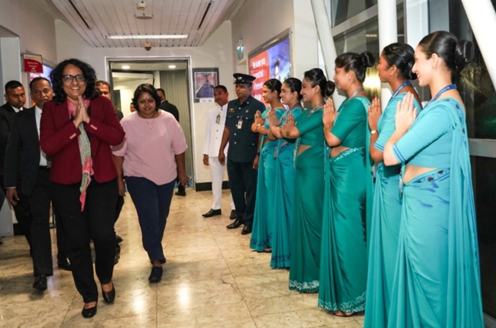 சீனாவுக்கான உத்தியோகபூர்வ விஜயத்தை நிறைவு செய்து பிரதமர் நாட்டை வந்தடைந்தார் சீனாவுக்கான உத்தியோகபூர்வ விஜயத்தை நிறைவு செய்து பிரதமர் நாட்டை வந்தடைந்தார்