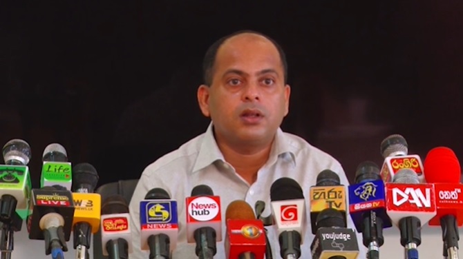 முதல்வர் வேட்பாளராக களமிறங்குவாரா மரிக்கார்? முதல்வர் வேட்பாளராக களமிறங்குவாரா மரிக்கார்?