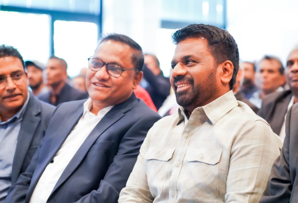 வெளியுறவுக் கொள்கையில் அரசாங்கத்திற்குள் முரண்பாடு வெளியுறவுக் கொள்கையில் அரசாங்கத்திற்குள் முரண்பாடு
