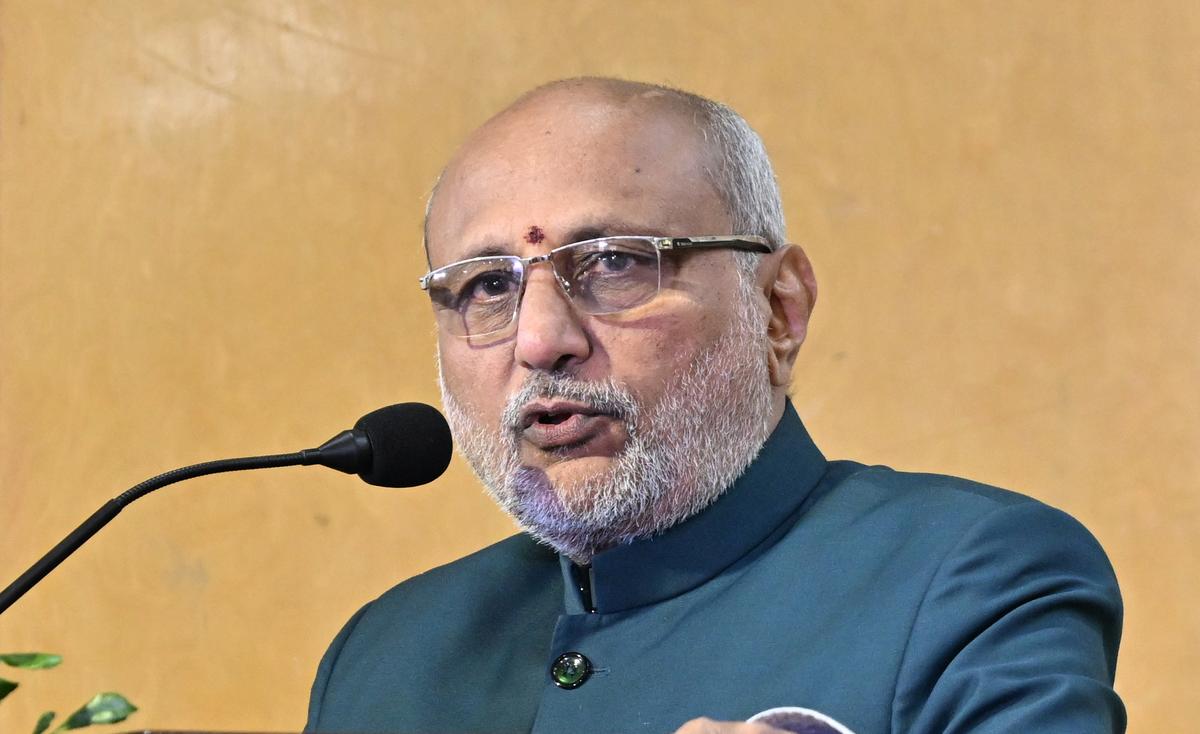 இந்திய துணை ஜனாதிபதி சி.பி.ராதாகிருஷ்ணன் வீட்டுக்கு வெடிகுண்டு மிரட்டல் இந்திய துணை ஜனாதிபதி சி.பி.ராதாகிருஷ்ணன் வீட்டுக்கு வெடிகுண்டு மிரட்டல்