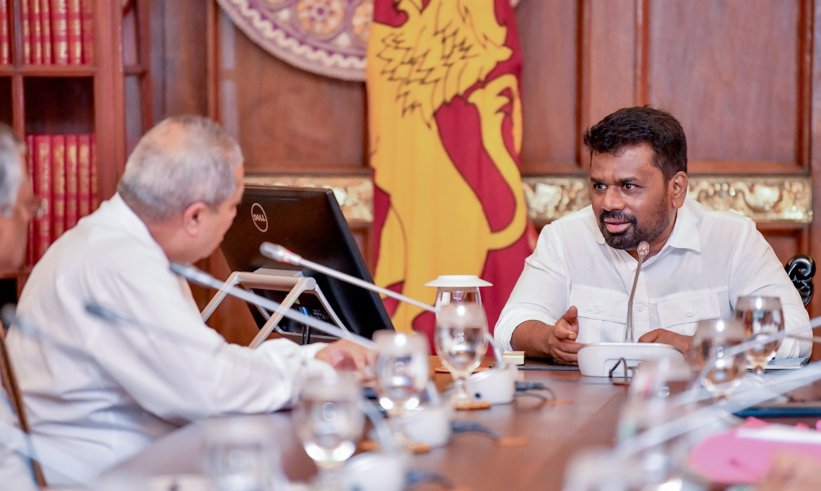சம்பள உயர்வு – பெருந்தோட்ட நிறுவனங்களுடன் ஜனாதிபதி விசேட கலந்துரையாடல் சம்பள உயர்வு – பெருந்தோட்ட நிறுவனங்களுடன் ஜனாதிபதி விசேட கலந்துரையாடல்