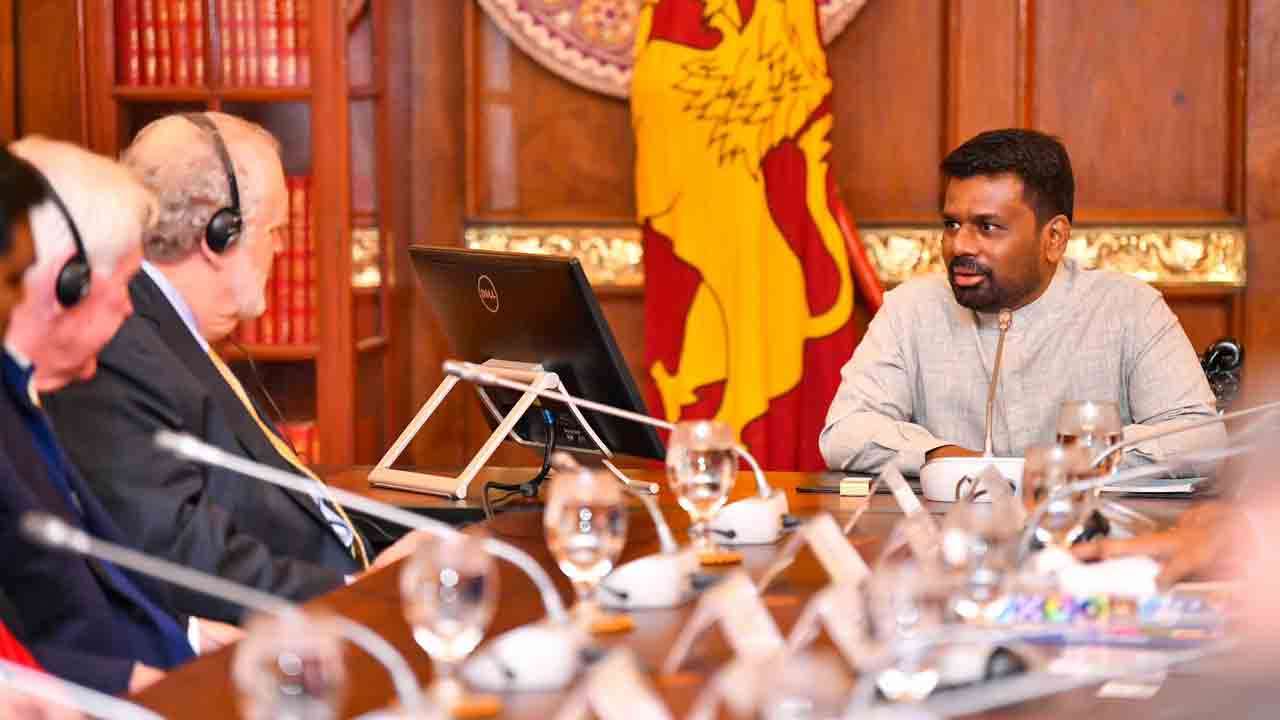 அமெரிக்க வர்த்தக பிரதிநிதிகள் மற்றும் ஜனாதிபதி இடையே சந்திப்பு