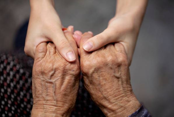 இலங்கையின் முதியோர் மக்கள் தொகை 18 வீதமாக அதிகரிப்பு