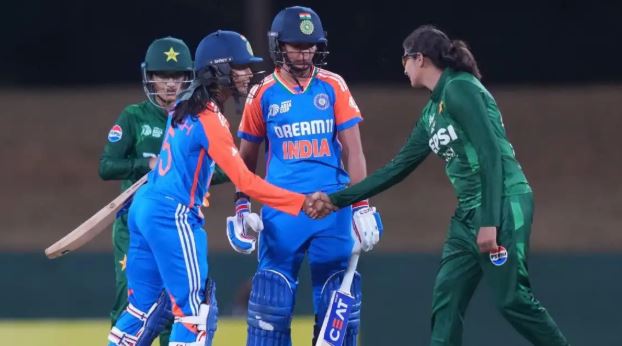 கைகுலுக்க வேண்டாம் – இந்திய மகளிர் அணிக்கு ஆலோசனை