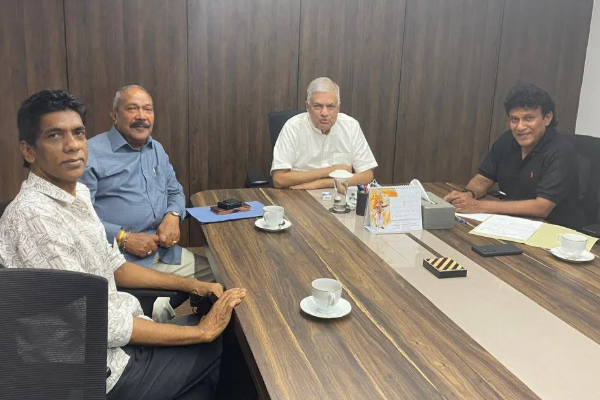 ரணில் – தமிழ் முற்போக்கு கூட்டணி உறுப்பினர்கள் சந்திப்பு – நுவரெலியா உள்ளூராட்சி சபைகள் பற்றி உரையாடல் ரணில் – தமிழ் முற்போக்கு கூட்டணி உறுப்பினர்கள் சந்திப்பு – நுவரெலியா உள்ளூராட்சி சபைகள் பற்றி உரையாடல்