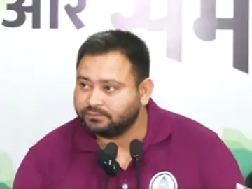 ஆட்சிக்கு வந்தால் குடும்பத்தில் ஒருவருக்கு அரசாங்க வேலை – தேஜஸ்வி யாதவ் ஆட்சிக்கு வந்தால் குடும்பத்தில் ஒருவருக்கு அரசாங்க வேலை – தேஜஸ்வி யாதவ்