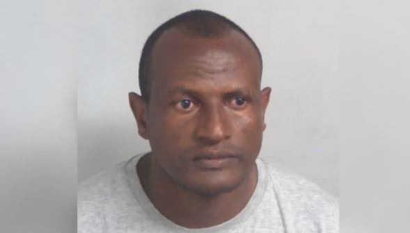 புலம்பெயர்ந்த பாலியல் குற்றவாளி பிரித்தானியாவில் இருந்து நாடு கடத்தப்பட்டார் புலம்பெயர்ந்த பாலியல் குற்றவாளி பிரித்தானியாவில் இருந்து நாடு கடத்தப்பட்டார்