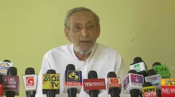 “நான் உயிருடன் இருக்கின்றேன்” – வதந்திகளுக்கு முற்றுப்புள்ளி வைத்தார் வாசுதேவ நாணயக்கார “நான் உயிருடன் இருக்கின்றேன்” – வதந்திகளுக்கு முற்றுப்புள்ளி வைத்தார் வாசுதேவ நாணயக்கார