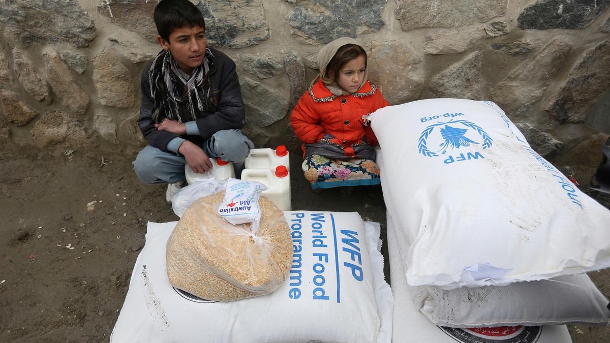 ஆப்கனில் 10இல் 9 குடும்பங்கள் பசியால் வாடுகின்றன: ஐ.நா ஆப்கனில் 10இல் 9 குடும்பங்கள் பசியால் வாடுகின்றன: ஐ.நா