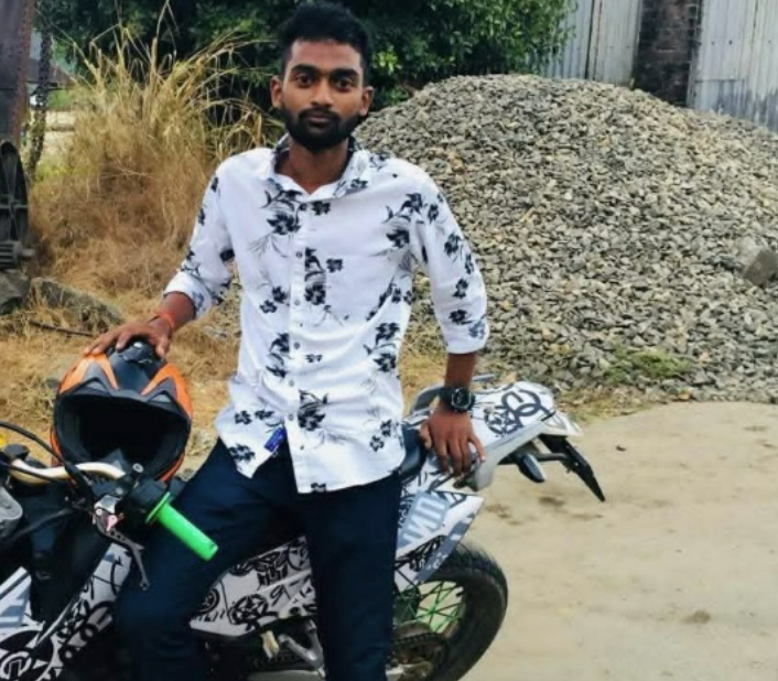 தீபாவளி தினத்தன்று தலவாக்கலையில் நடந்த விபத்து: சிகிச்சை பெற்று வந்த இளைஞர் உயிரிழப்பு தீபாவளி தினத்தன்று தலவாக்கலையில் நடந்த விபத்து: சிகிச்சை பெற்று வந்த இளைஞர் உயிரிழப்பு