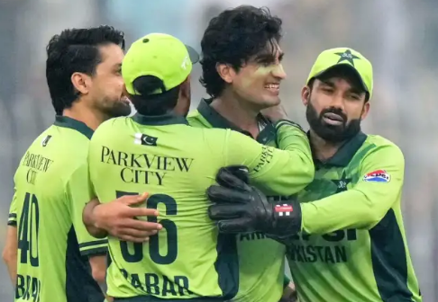 தென்னாபிரிக்காவை போராடி வென்றது பாகிஸ்தான் அணி தென்னாபிரிக்காவை போராடி வென்றது பாகிஸ்தான் அணி