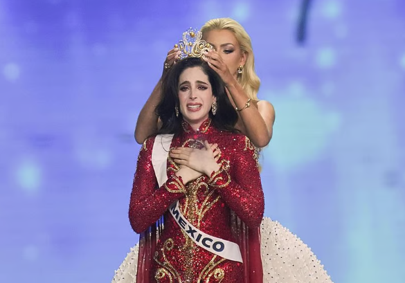 மிஸ் யுனிவர்ஸ் பட்டம் வென்றார் பாத்திமா: இந்திய வம்சாவளியை சேர்ந்த பிரவீனர் சிங் 2-ம் இடம் பிடித்தார்