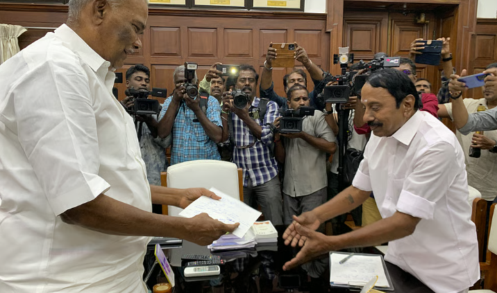 எம்எல்ஏ பதவியை ராஜினாமா செய்தார் செங்கோட்டையன்