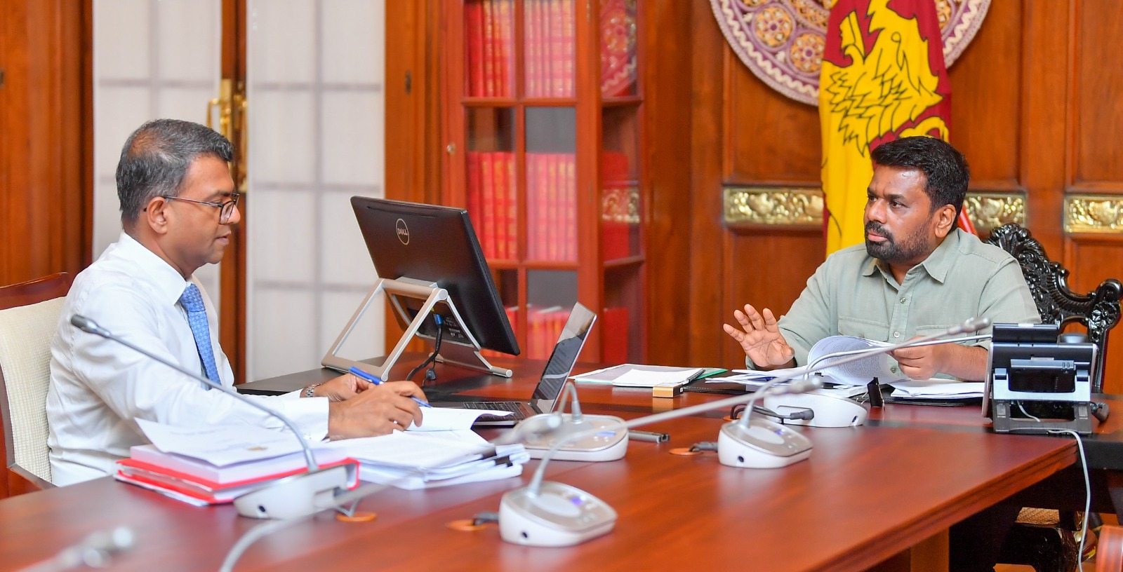 வரவு செலவுத் திட்ட முன்மொழிவுகளின் இறுதி வரைவை பரிசீலித்த ஜனாதிபதி வரவு செலவுத் திட்ட முன்மொழிவுகளின் இறுதி வரைவை பரிசீலித்த ஜனாதிபதி