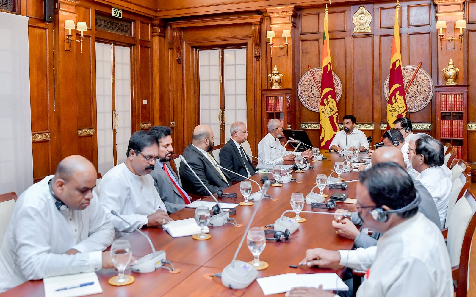 வடக்கு மற்றும் கிழக்கு மக்கள் எதிர்கொள்ளும் பிரச்சினைகளுக்கு புதிய அரசியல் தீர்வொன்று அவசியம் – ஜனாதிபதி