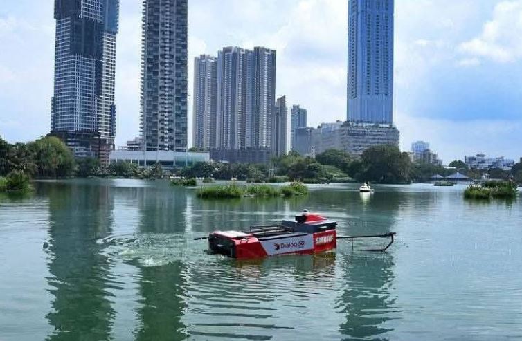 இலங்கையின் நீர்நிலைகளைச் சுத்தப்படுத்த புதிய ரோபோ இயந்திரம்! இலங்கையின் நீர்நிலைகளைச் சுத்தப்படுத்த புதிய ரோபோ இயந்திரம்!