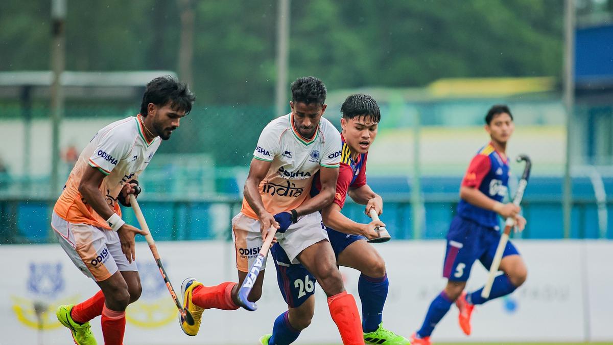 ஹாக்கி போட்டியைக் காண்பதற்கு இலவச டிக்​கெட்