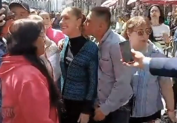 பொது இடத்தில் பாலியல் வன்கொடுமைக்கு ஆளான மெக்சிகோ ஜனாதிபதி பொது இடத்தில் பாலியல் வன்கொடுமைக்கு ஆளான மெக்சிகோ ஜனாதிபதி