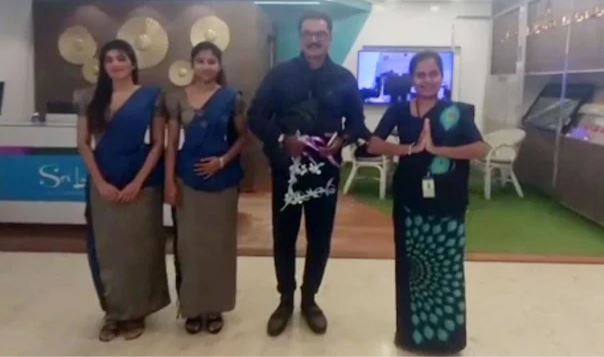 பிரபல தென்னிந்திய திரைப்பட நடிகர் சரத்குமார் இலங்கைக்கு வருகை பிரபல தென்னிந்திய திரைப்பட நடிகர் சரத்குமார் இலங்கைக்கு வருகை