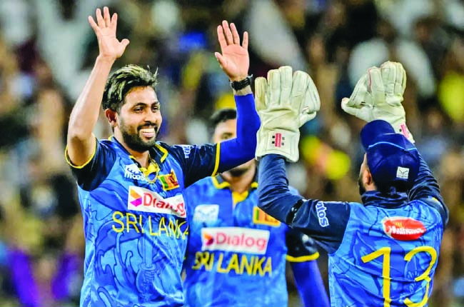 இலங்கை அணியில் சுழற்சி முறையில் பயிற்சியாளர்களை பயன்படுத்த முடிவு இலங்கை அணியில் சுழற்சி முறையில் பயிற்சியாளர்களை பயன்படுத்த முடிவு