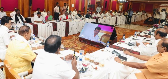 வாக்காளர் பட்டியல் சிறப்பு தீவிர திருத்தப் பணி – தமிழக அரசு கடும் எதிர்ப்பு வாக்காளர் பட்டியல் சிறப்பு தீவிர திருத்தப் பணி – தமிழக அரசு கடும் எதிர்ப்பு