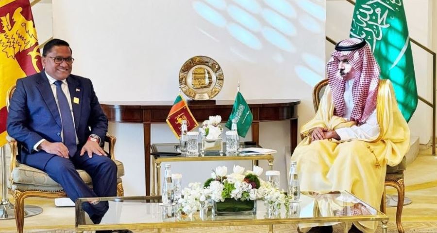 அமைச்சர் விஜித ஹேரத் சவுதி வெளியுறவு அமைச்சரை சந்தித்தார்