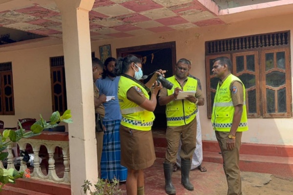 முல்லைத்தீவில் மனைவியை கூரிய ஆயுதத்தால் தாக்கி கொலை செய்த கணவன்