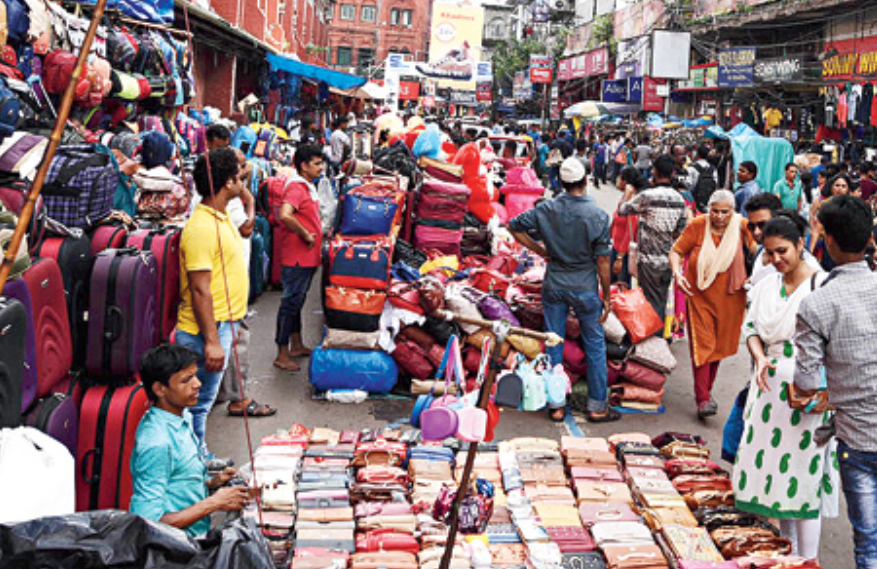 கண்டி மாநகர சபை நடைபாதை வியாபாரிகளை அகற்ற தீர்மானம் கண்டி மாநகர சபை நடைபாதை வியாபாரிகளை அகற்ற தீர்மானம்