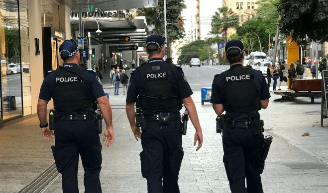 அவுஸ்திரேலியாவில் நாஜி சின்னங்களை காட்சிப்படுத்திய பிரித்தானிய நாட்டவர் நாடு கடத்தப்படும் அபாயம்