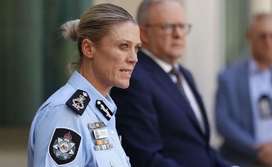 போண்டி துப்பாக்கிச் சூட்டு சம்பவத்தின் துப்பாக்கிதாரிகள் பரந்த பயங்கரவாதக் குழுவைச் சேர்ந்தவர்கள் அல்ல